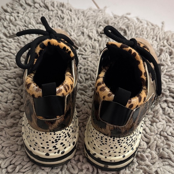 Steve Madden Leopard and Black Women's Sneakers - Picture 2 of 6